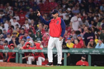 Aroldis Chapman Doesn’t Begin To Solve Red Sox’ Bullpen Woes