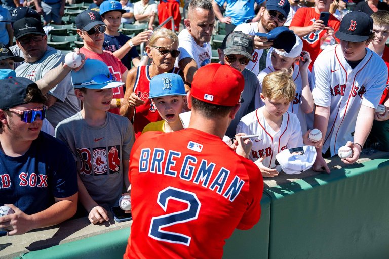 How Bregman’s Bat in Fits in Fenway