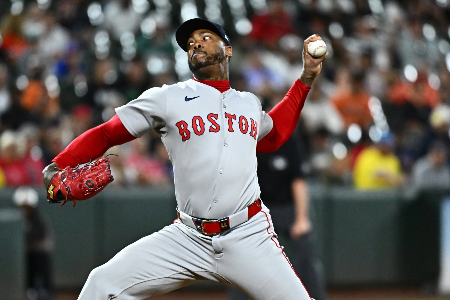 Report: Red Sox and Aroldis Chapman Agree to One-Year Contract Extension