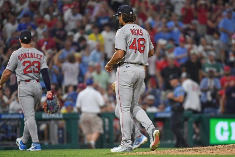 Jordan Hicks Must Be Relegated To Low-Leverage Duty For Now